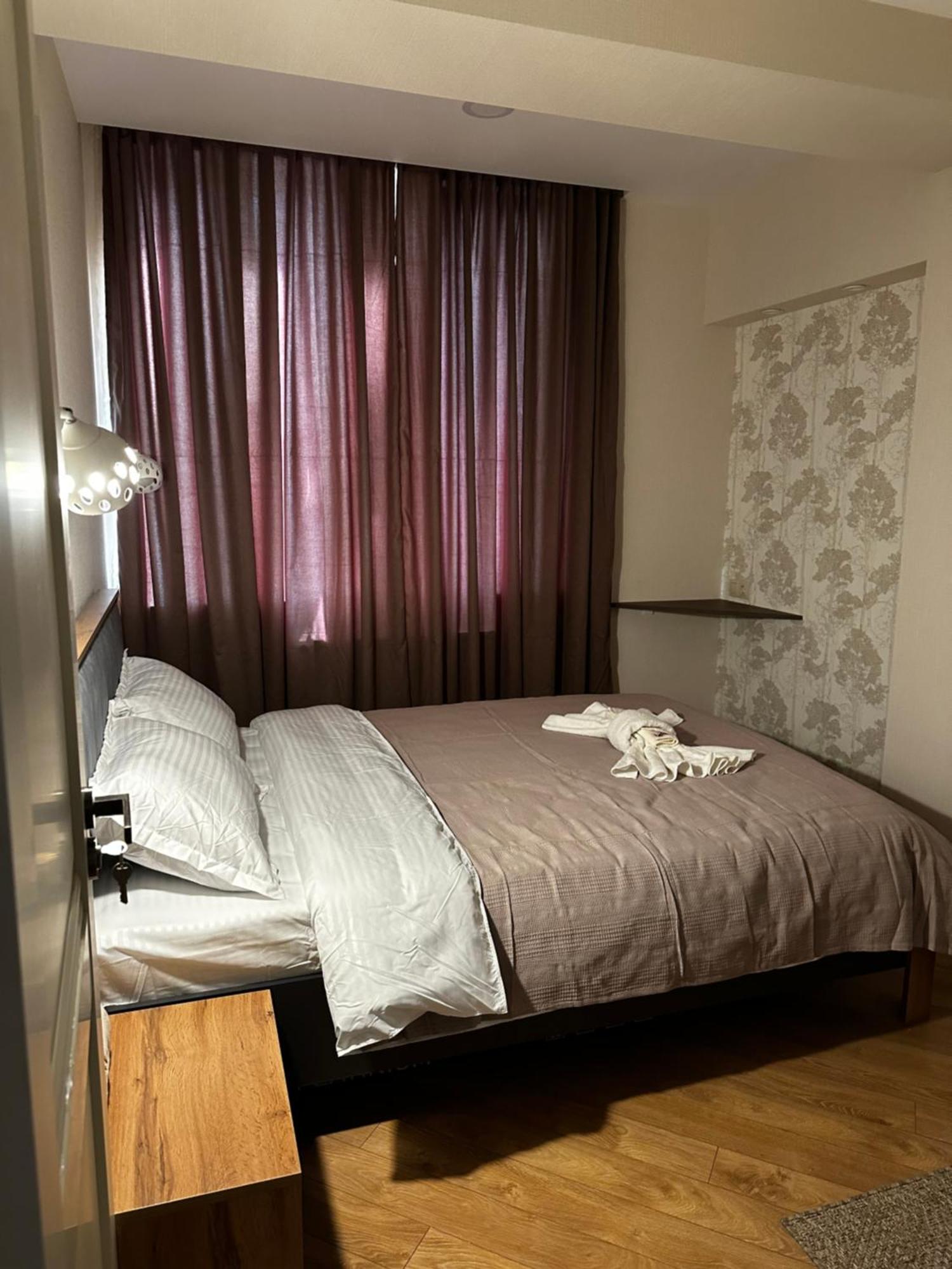 King Tamar N5 Apartment Tbilisi Bagian luar foto
